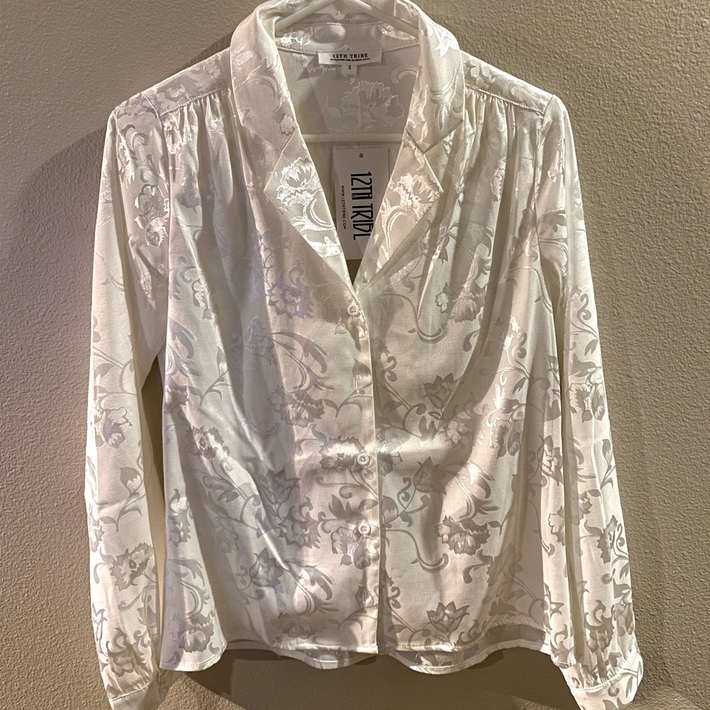 NEW Floral Button Up Shirt